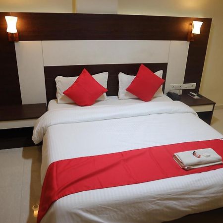 Hotel Alpha Vadodara Dış mekan fotoğraf